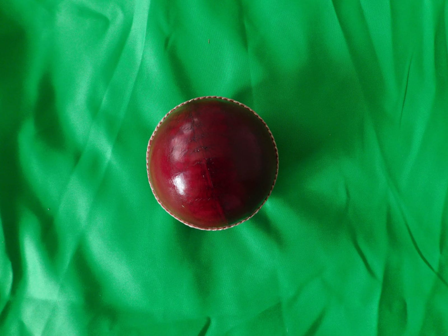 Unbranded cricket balls
