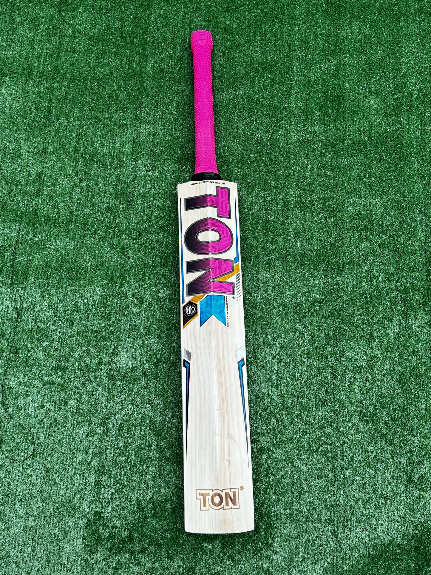 Ton - Smasher - Jonny Bairstow - Pink