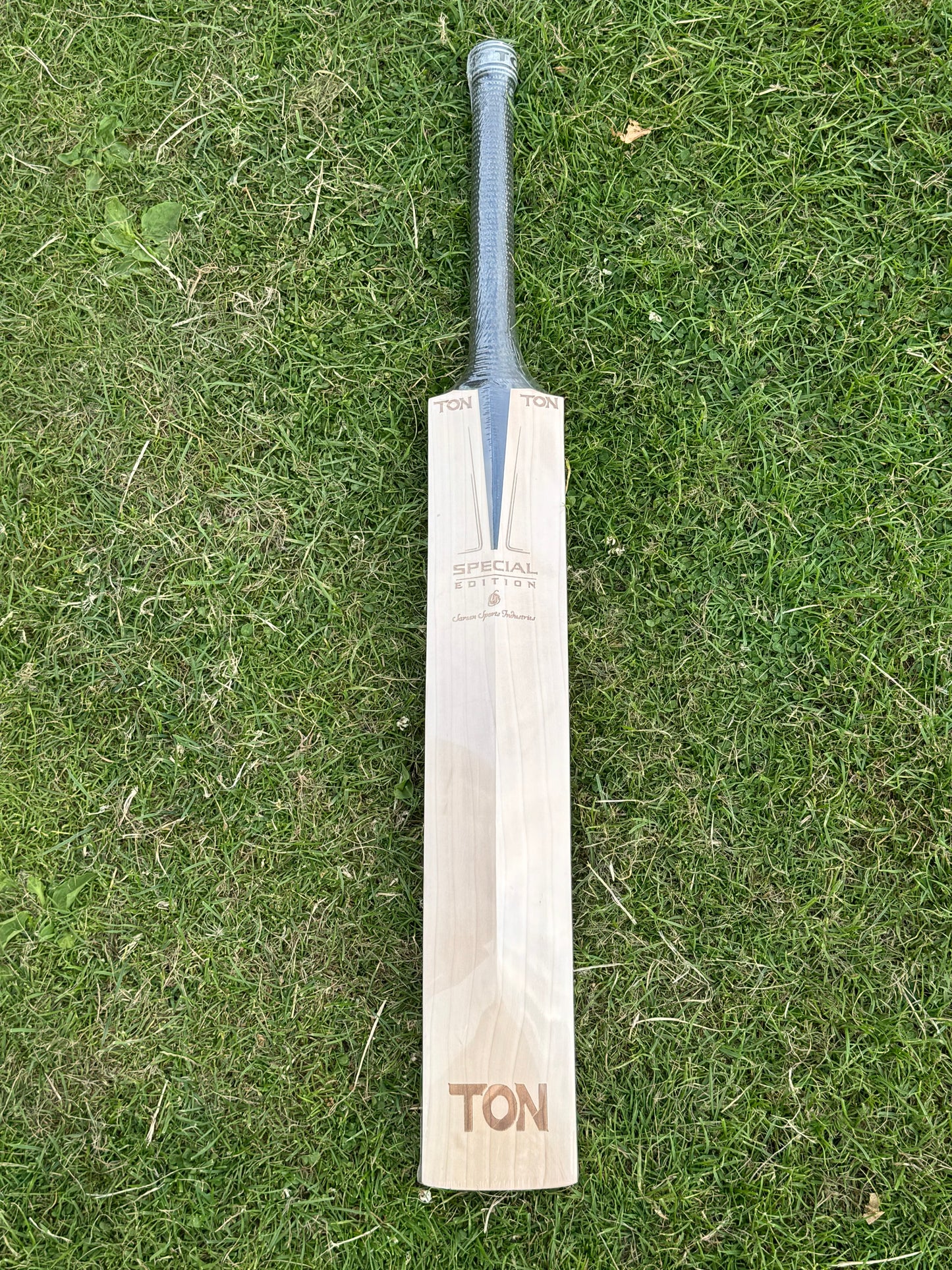 Ton Special Edition Cricket Bat